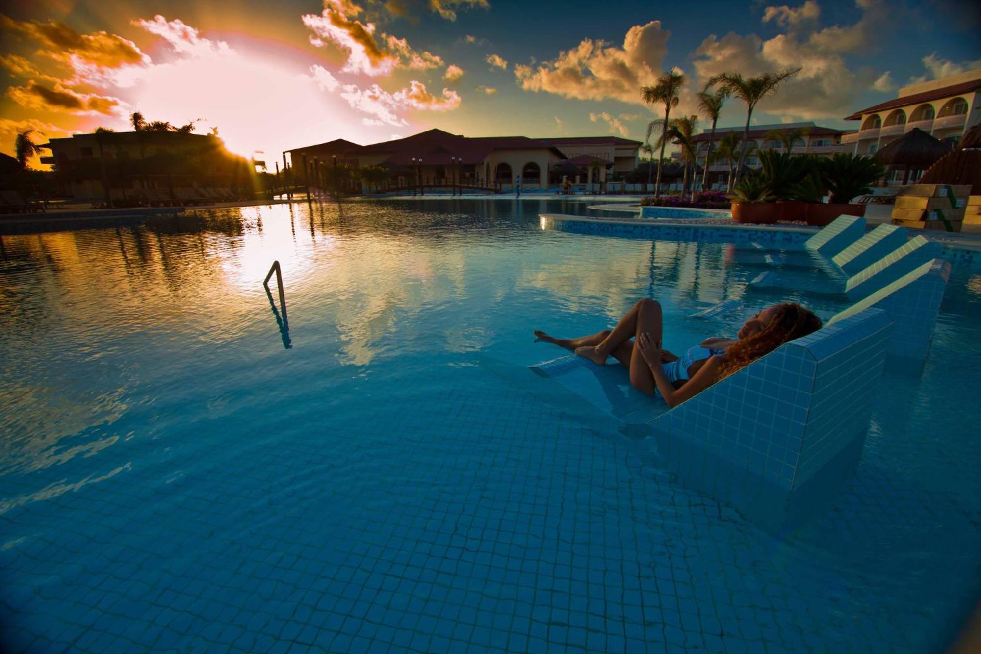 Grand Palladium Imbassai Resort & Spa สิ่งอำนวยความสะดวก รูปภาพ Sunset at Iberostar Grand Hotel Bávaro